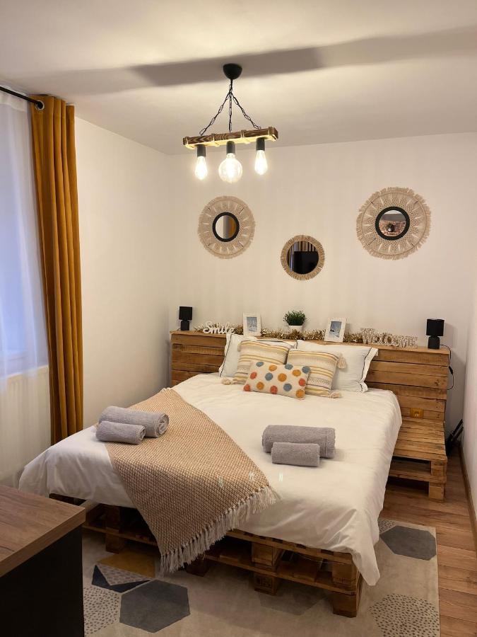Wood Studio Sinaia Luaran gambar