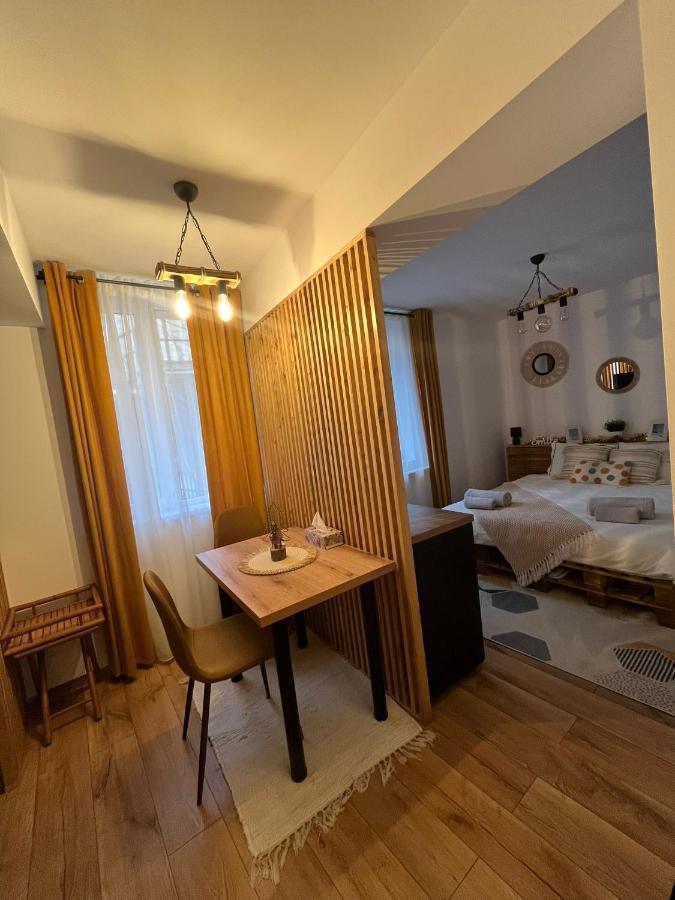 Wood Studio Sinaia Luaran gambar